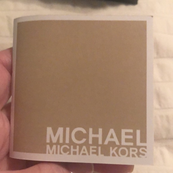NEW***Michael Kors watch *** Not from outlet! Open to offers! No lowball please - Picture 6 of 12